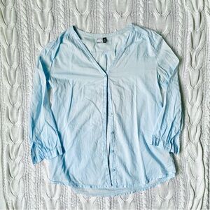 H&M women’s button down shirt